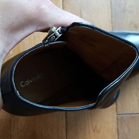 Calvin Klein boots - Picture 11 of 11